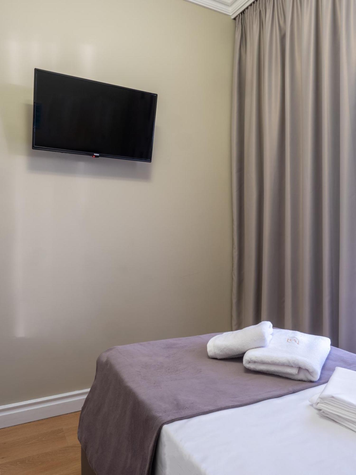 Kolosjani Hotel Himare Eksteriør bilde