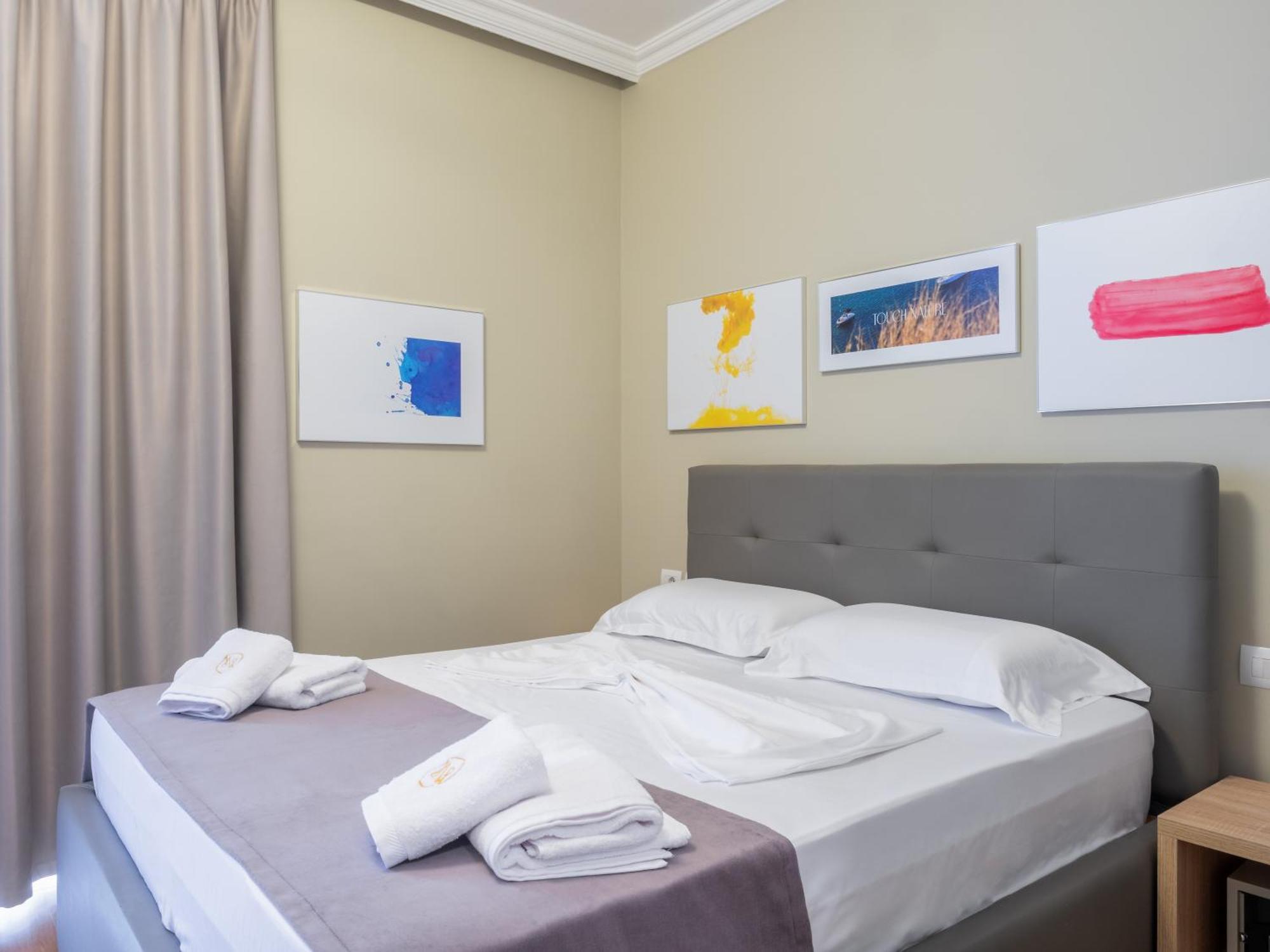 Kolosjani Hotel Himare Eksteriør bilde