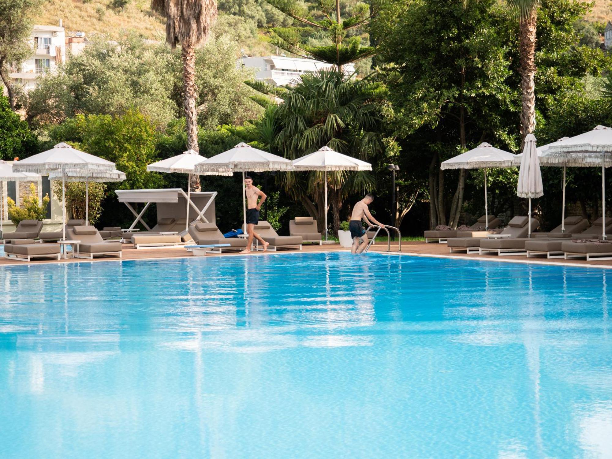 Kolosjani Hotel Himare Eksteriør bilde