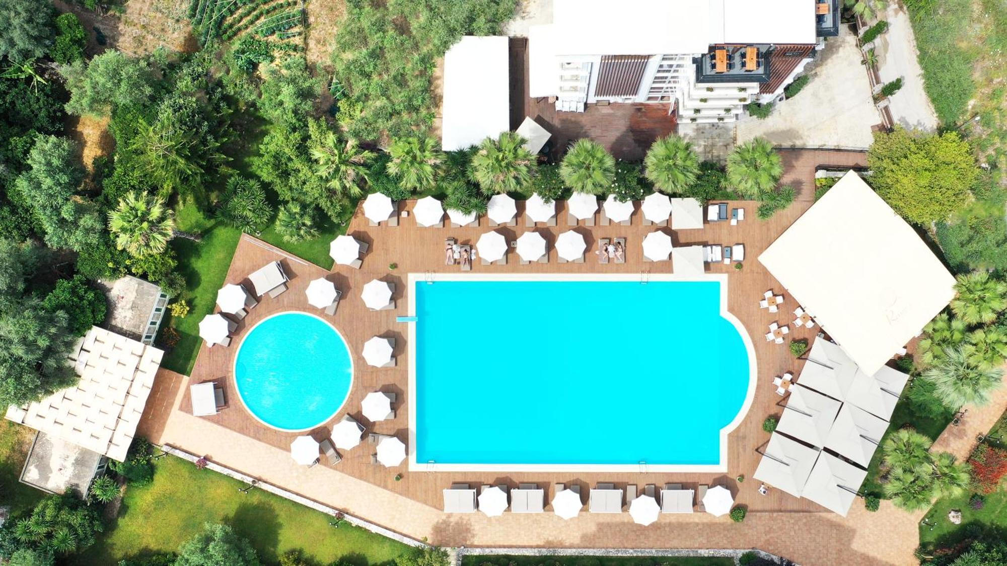 Kolosjani Hotel Himare Eksteriør bilde